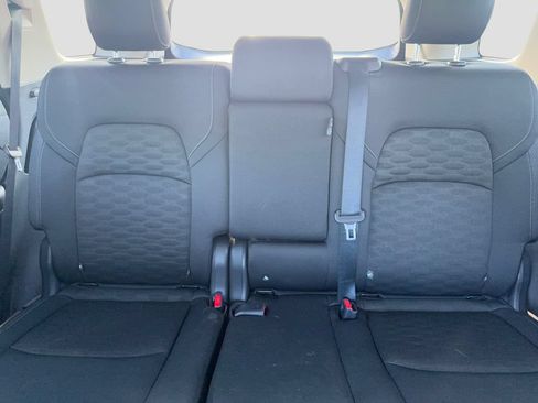 Used 2024 Nissan Pathfinder SV AWD/4WD image 23