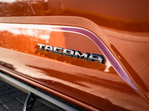 Used 2025 Toyota Tacoma TRD Off-Road w/ TRD Off Road Upgrade Package image 15