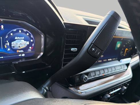 Used 2024 Chevrolet Silverado 1500 LT image 17