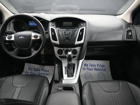 Used 2014 Ford Focus SE w/ Equipment Group 201A FWD image 20