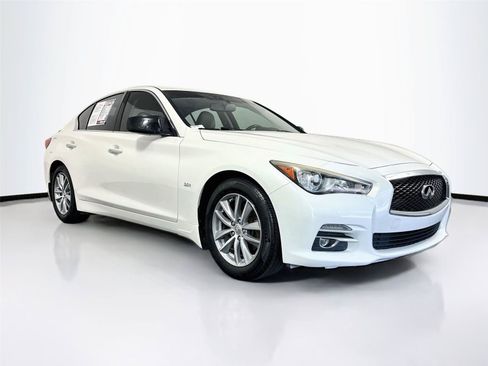 Used 2017 INFINITI Q50 3.0t Premium w/ Cargo Package (L95) RWD image 34