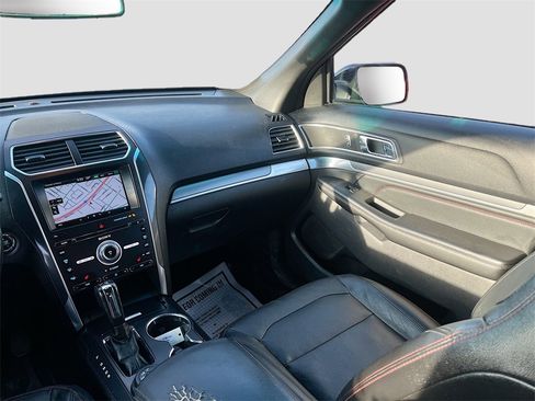 Used 2016 Ford Explorer Sport image 23