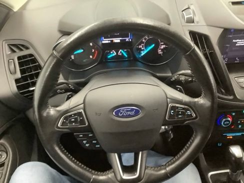 Used 2017 Ford Escape SE w/ Equipment Group 201A AWD/4WD image 16