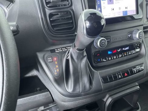 Used 2025 RAM ProMaster 2500 w/ U-Haul Equipment Group FWD image 31