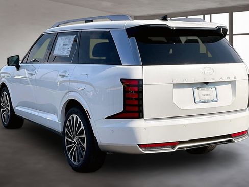 New 2026 Hyundai Palisade Calligraphy FWD image 3
