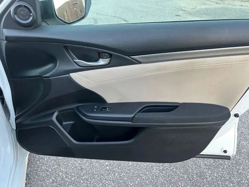 Used 2018 Honda Civic EX image 15