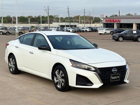 Certified 2024 Nissan Altima 2.5 S image 5