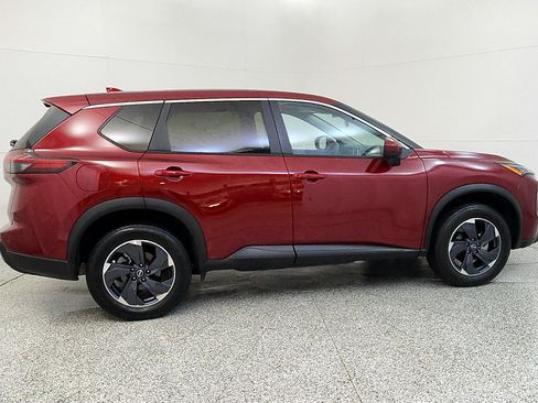 Used 2024 Nissan Rogue SV AWD/4WD image 6