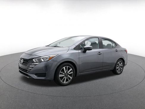 Used 2025 Nissan Versa SV FWD image 3