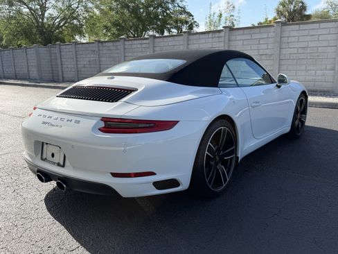 Certified 2019 Porsche 911 Carrera image 6