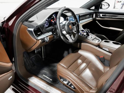 Used 2018 Porsche Panamera Turbo image 10