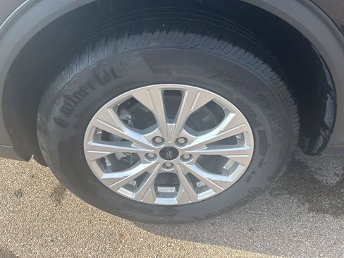 Used 2025 Ford Escape Active AWD/4WD image 9
