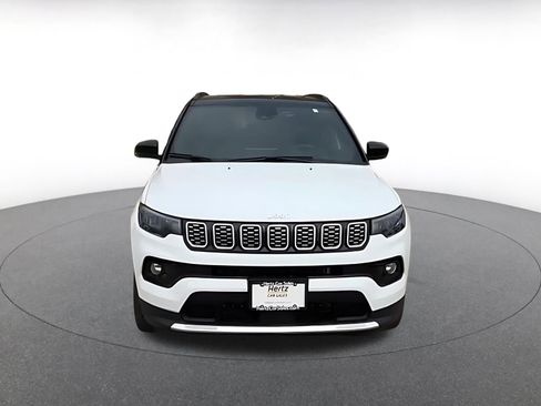 Used 2025 Jeep Compass Limited AWD/4WD image 4