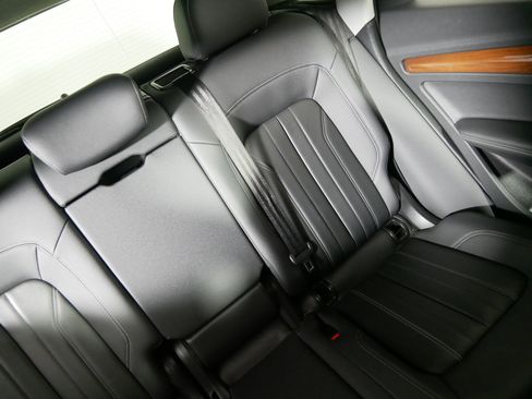 Used 2022 Audi Q5 2.0T Premium Plus image 14