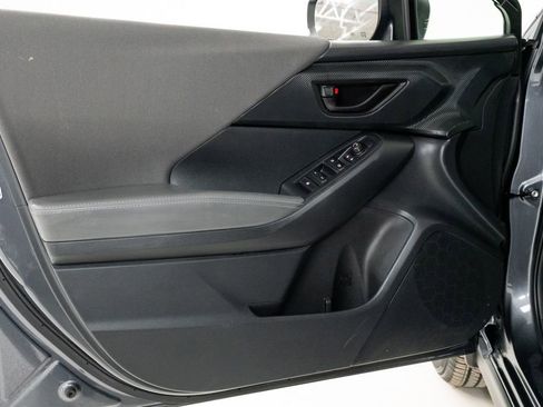 Used 2025 Subaru Crosstrek 2.0i Premium image 14