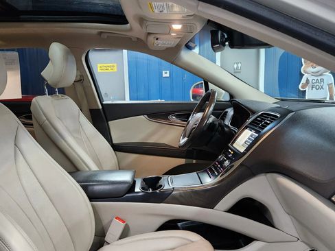 Used 2018 Lincoln MKX Reserve w/ Driver Assistance Package image 14