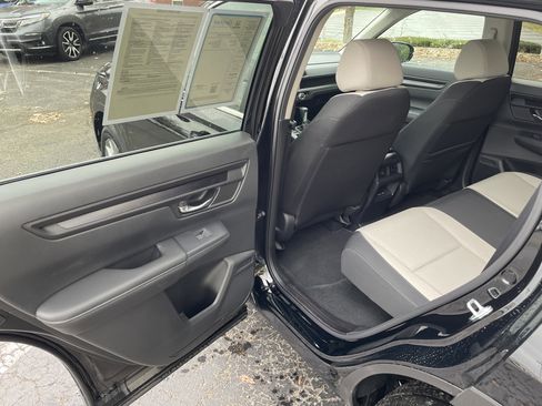 Certified 2025 Honda CR-V EX image 29