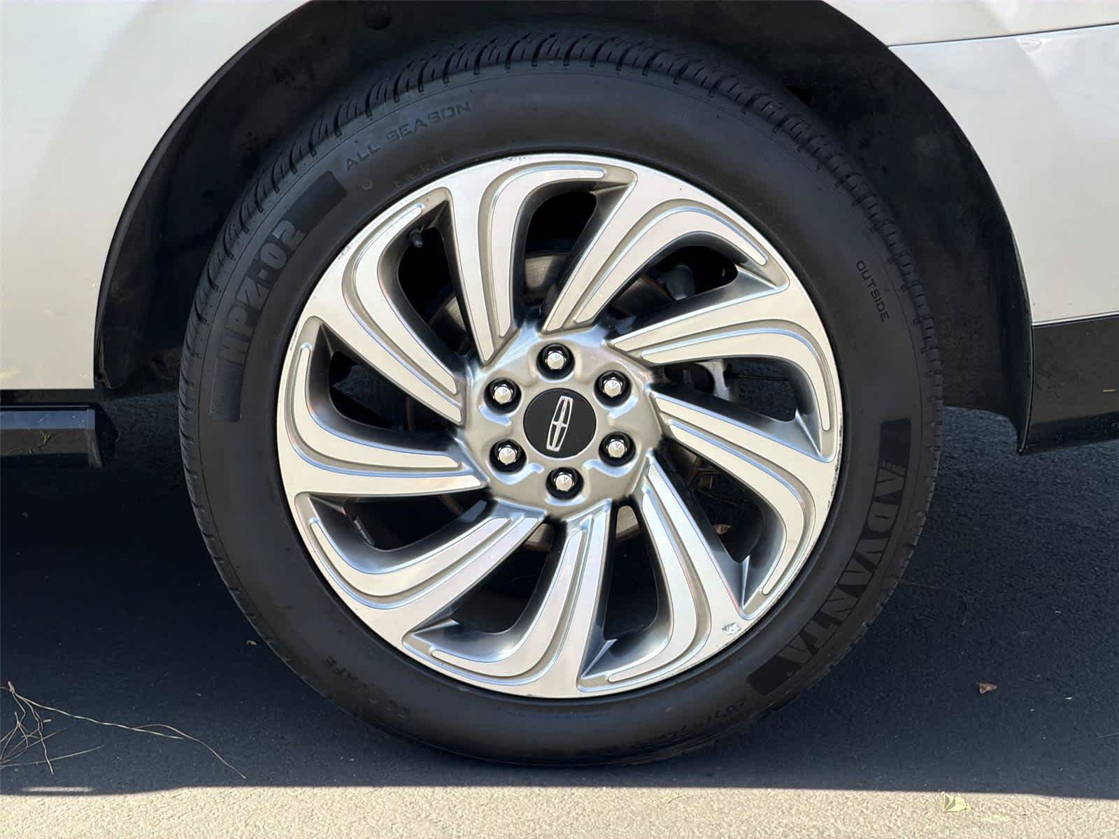 Used 2024 Lincoln Navigator Premiere AWD/4WD image 9