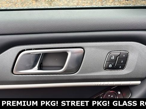 New 2026 Ford Explorer ST-Line w/ ST-Line Street Pack image 9