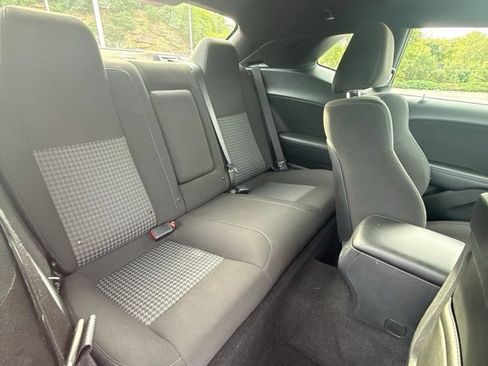 Used 2022 Dodge Challenger GT RWD image 12