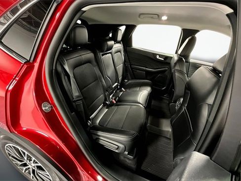 New 2025 Ford Escape SE w/ Class II Trailer Tow Package image 10