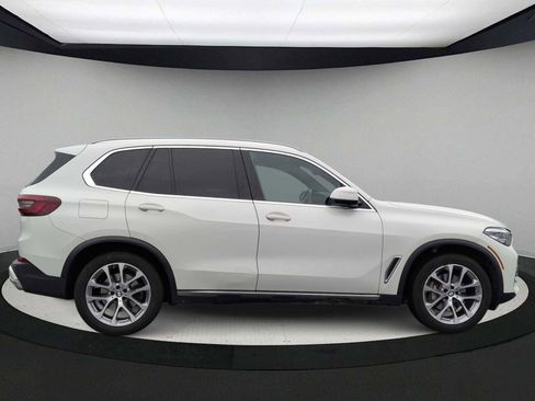 Certified 2023 BMW X5 xDrive40i image 9