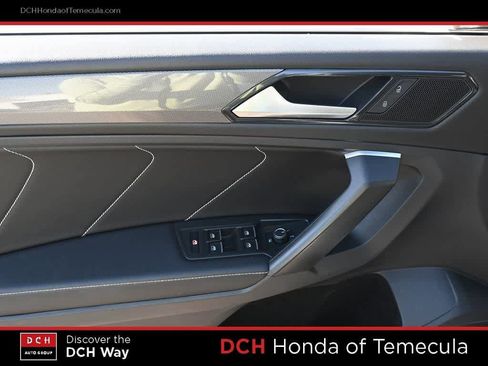 Used 2023 Volkswagen Tiguan SE image 16