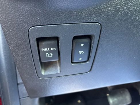 Used 2018 Ford F150 Lariat w/ Equipment Group 502A Luxury image 32