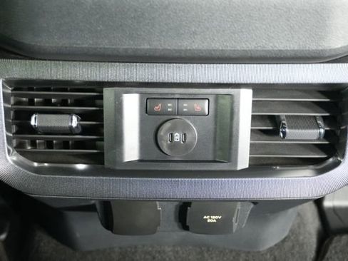 Certified 2024 Ford F250 Platinum AWD/4WD image 27