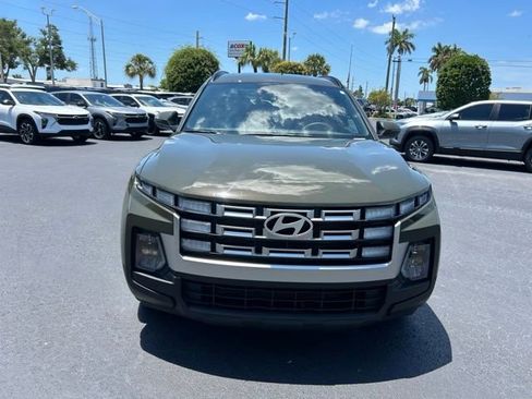 Used 2025 Hyundai Santa Cruz SEL FWD image 2