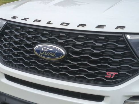 Used 2023 Ford Explorer ST w/ Equipment Group 401A AWD/4WD image 36