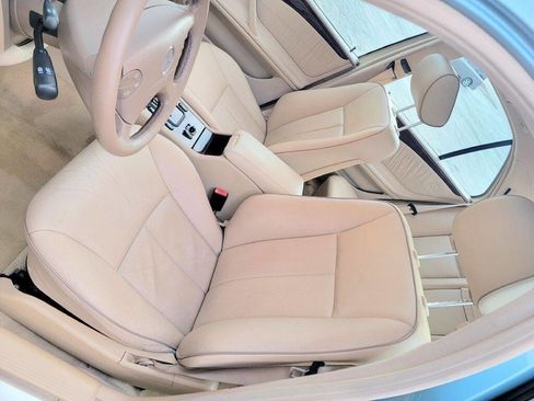 Used 2001 Mercedes-Benz E 320 Sedan image 8