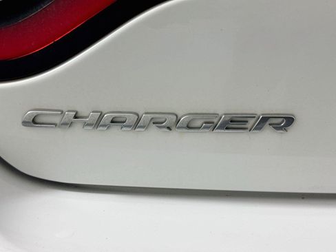 Used 2020 Dodge Charger SXT RWD image 37
