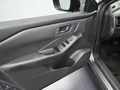 Used 2026 Nissan Rogue S FWD image 10