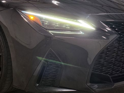 Used 2023 Lexus IS 500 image 13