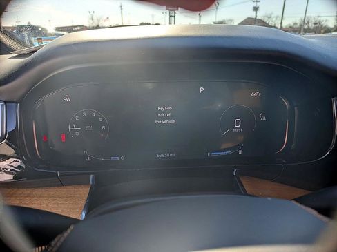 Used 2022 Jeep Grand Wagoneer Series III image 18