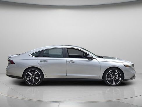 Certified 2024 Honda Accord Sport image 3