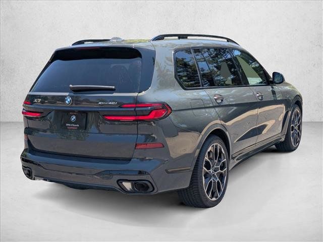 Used 2025 BMW X7 xDrive40i w/ M Sport Package AWD/4WD image 6