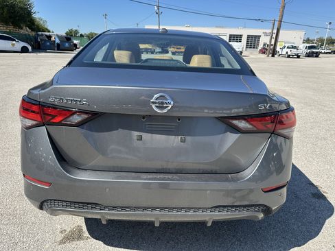 Used 2021 Nissan Sentra SV w/ SV Premium Package image 6