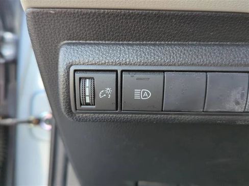 Certified 2021 Toyota Corolla LE image 21