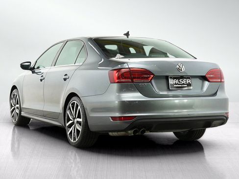 Used 2014 Volkswagen Jetta GLI Autobahn FWD image 3