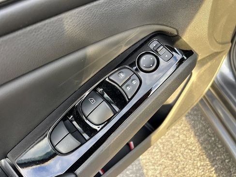 Certified 2023 Nissan Altima 2.5 SV image 10