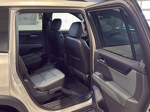 New 2026 GMC Acadia AT4 w/ Luxury Package image 14