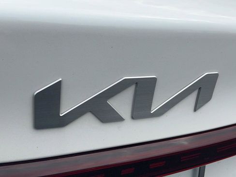 Used 2023 Kia Forte LXS w/ LXS Technology Package FWD image 34