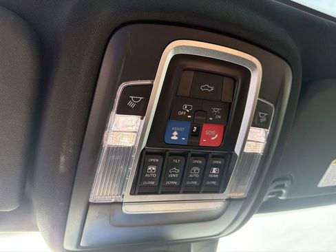 Used 2023 RAM 1500 Limited w/ Body Color Bumper Group image 39