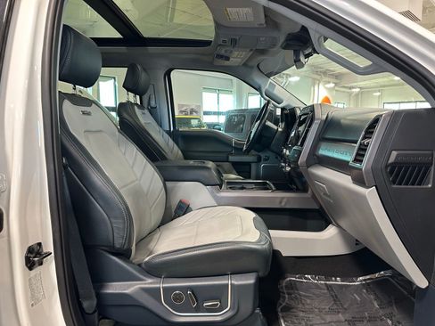 Used 2022 Ford F450 Limited w/ FX4 Off-Road Package image 43
