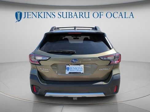 Used 2022 Subaru Outback Limited image 4
