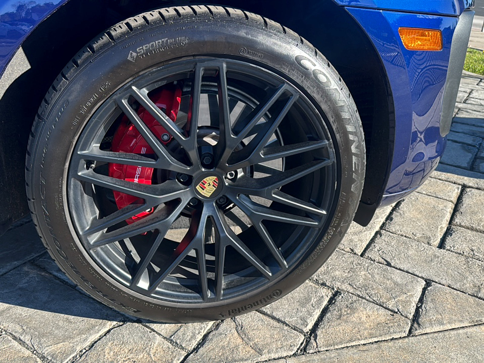 Used 2023 Porsche Macan GTS AWD/4WD image 5