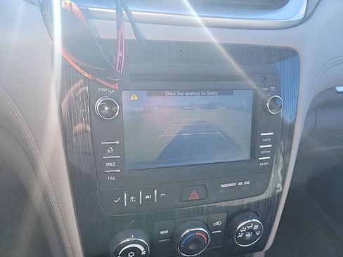 Used 2016 Chevrolet Traverse LT image 24