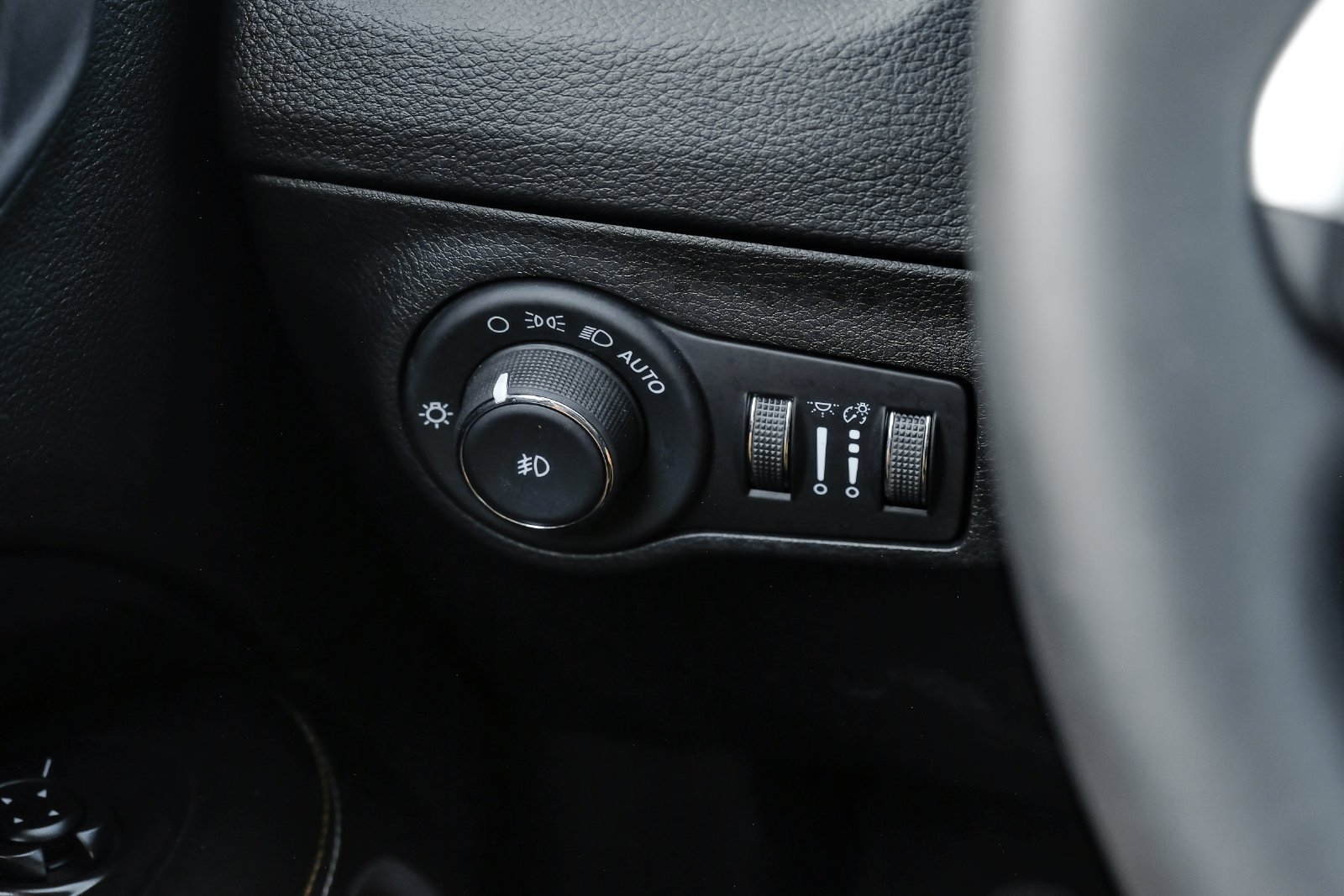 Used 2021 Jeep Compass Latitude w/ Driver Assistance Group FWD image 34